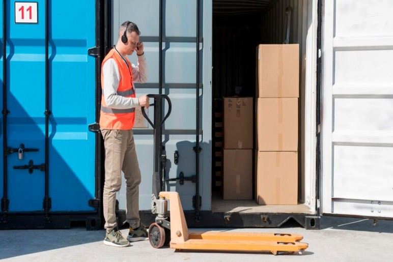 How to Leverage Cargo Handling Services for Your Business