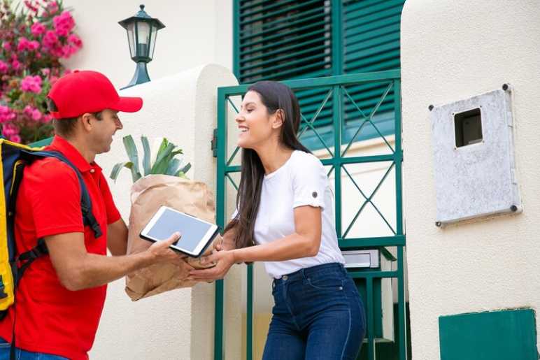 Key Benefits of Fast Courier Services